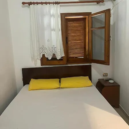 Kocollari מלון Gjirokastër